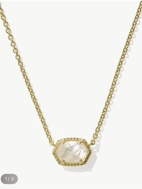 NWT Kendra Scott Daphne Necklace
